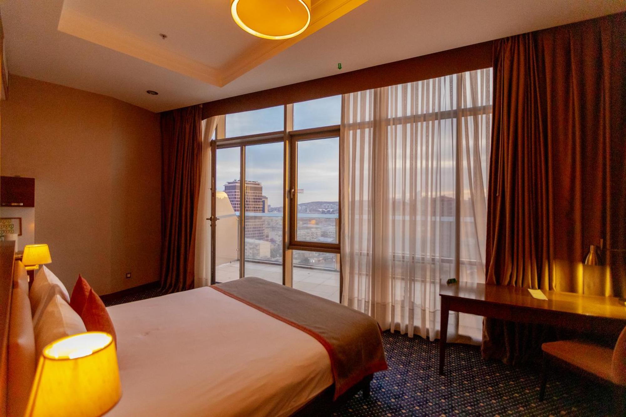 Parkside Hotel & Apartments Баку Экстерьер фото